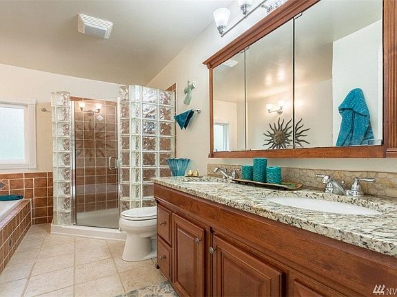 Master bath with double vanity