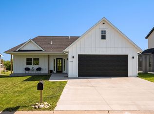 1218 Summit Cv, Dassel, MN 55325