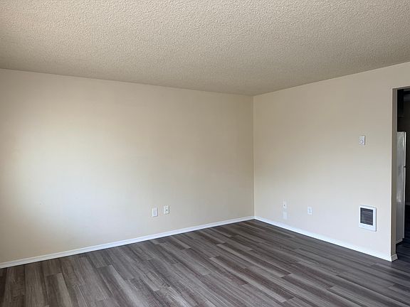 5th image of 3720 S Manitou Way #B