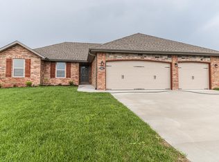 991 Democracy Dr, Rogersville, MO 65742