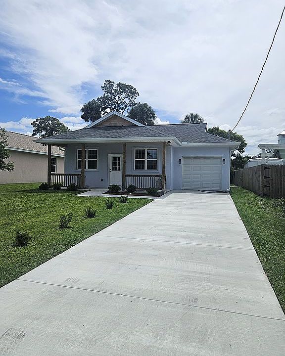 Front porch with garage 