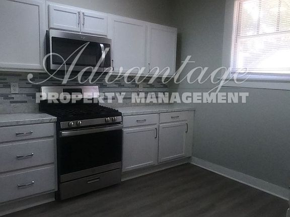 2nd image of 1099 N Parkway Ave Unit 3
