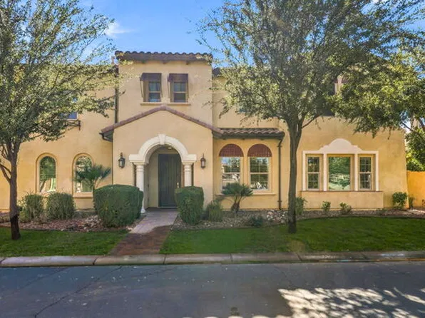 1945 W Grand Canyon Dr, Chandler, AZ 85248