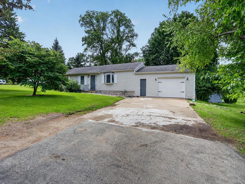 1st image of 2427 Windsor Rd