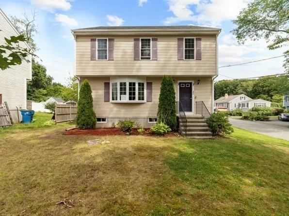 20 Woodlawn Rd, Randolph, MA 02368