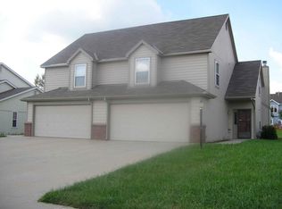 2811 Crestline Dr, Lawrence, KS 66047