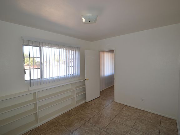 5th image of 1152 N Santa Rosa Ave