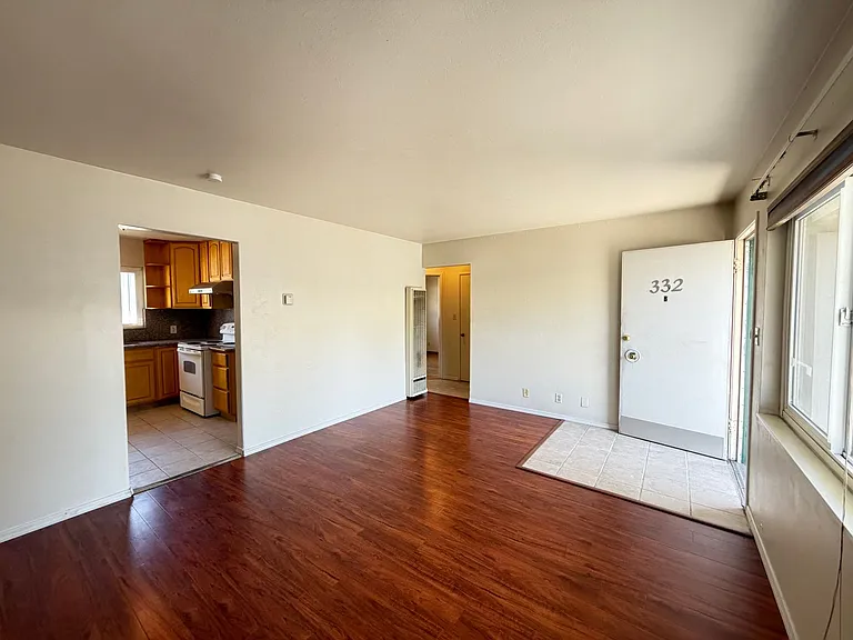 332 Pacific Ave — Photo 7