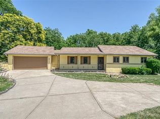 6615 Pflumm Rd, Shawnee, KS 66216