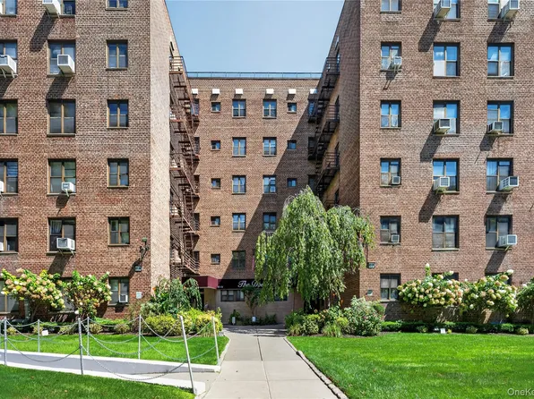 87-19 204th street #A61, Hollis Hills, NY 11423