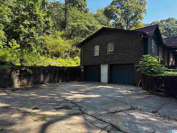 3rd image of 2316 Hillview Rd