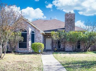 2204 Amber Spgs, Mesquite, TX 75181