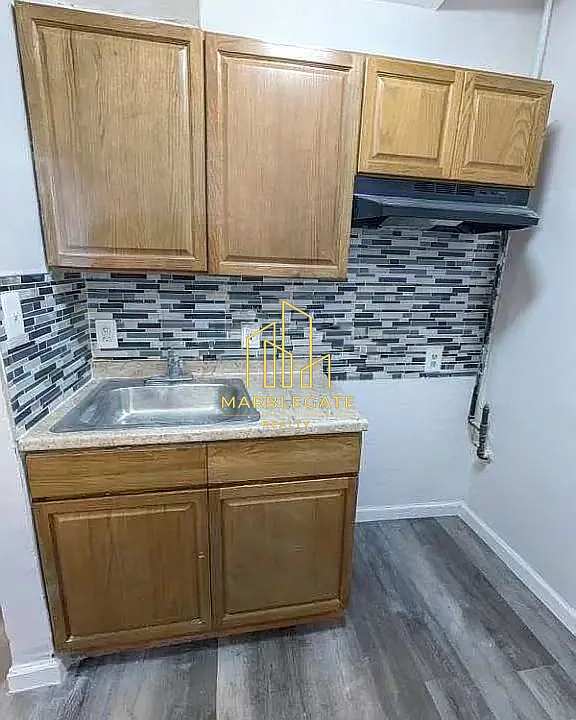 405 N 5th St #33B
