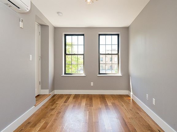 5th image of 240 Boerum St #3