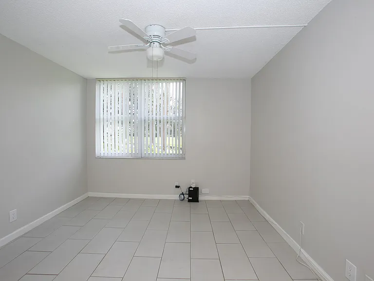 9441 Live Oak Pl #106 — Photo 10