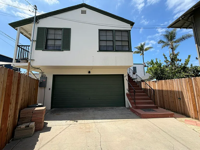 2815 Capps St — Photo 2