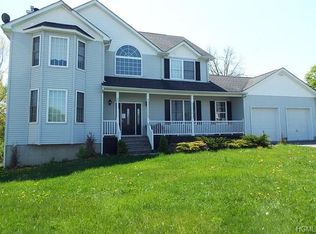 15 Grand View Ter, Chester, NY 10918