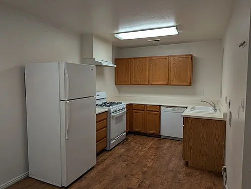 247 N 200 E Photo 1