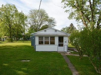 230 W Sherman Ave, Newark, NY, 14513