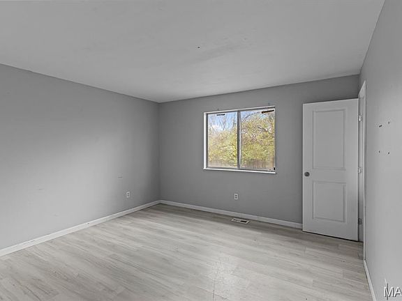 5th image of 12322 Spanish Pond Rd