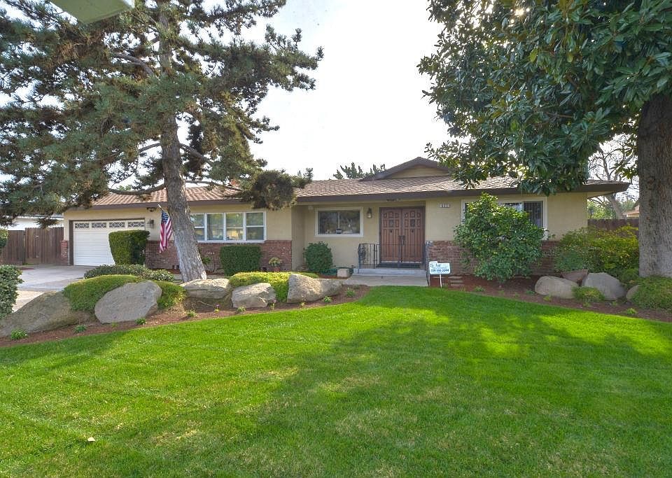 1st image of 623 W Bullard Ave