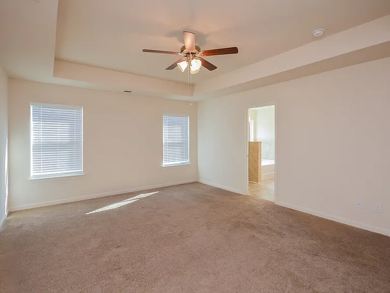 313 Emporia Loop — Photo 10
