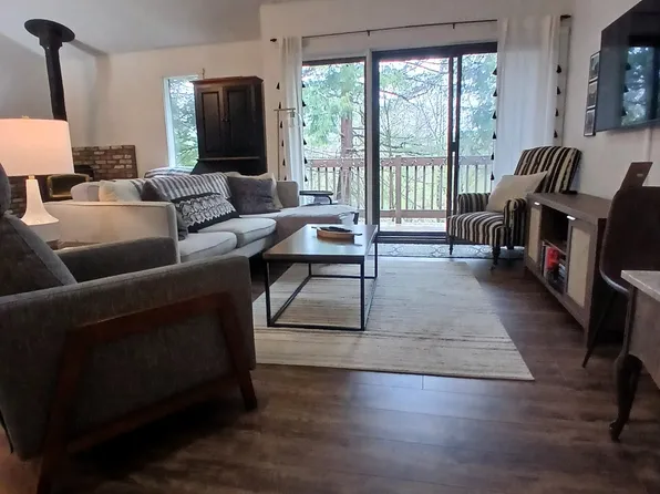 253 Old Quechee Road #5C, Hartford, VT 05059
