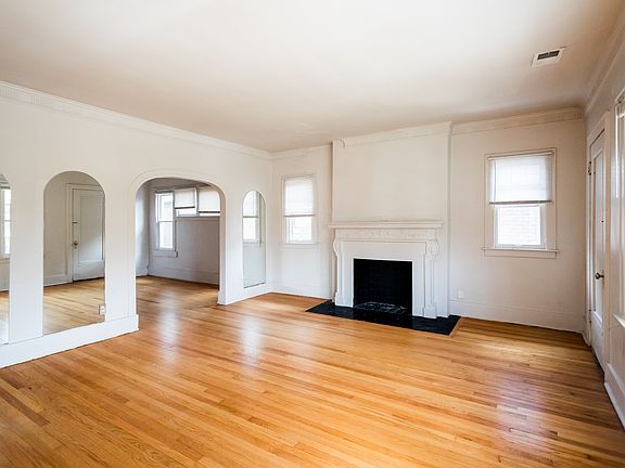 2nd image of 3258 Calvert St