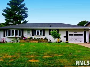 1807 W Clarewood Ave, Peoria, IL
