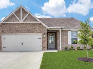 500 Lakeway Ln, Justin, TX 76247