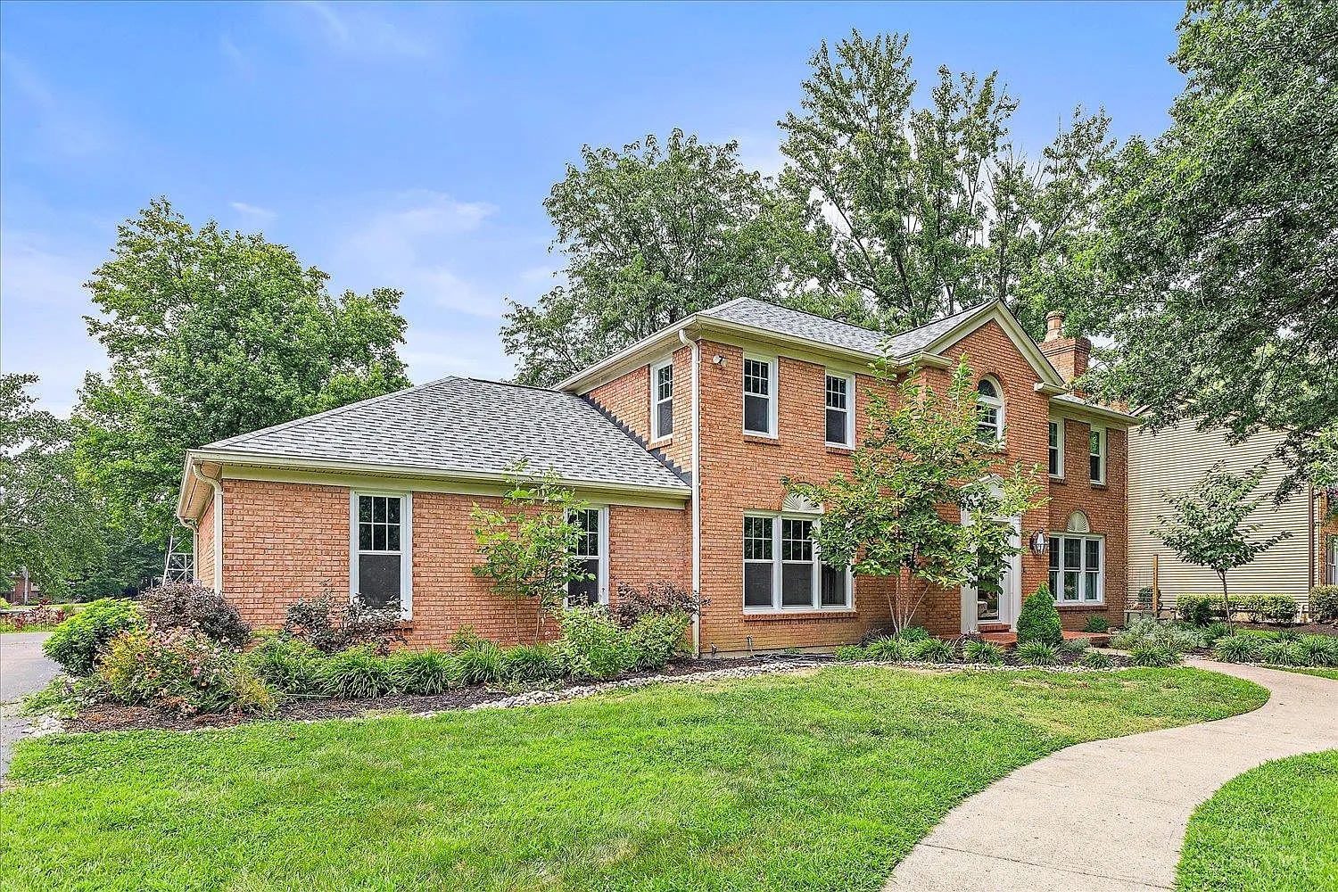 4 bed, 3.5 bath, 3101 sqft, $4,500 — Photo 1
