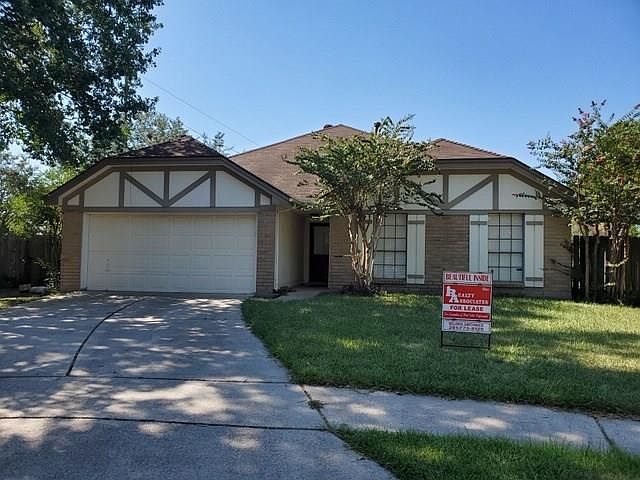 1st image of 18438 Auburn Woods Dr