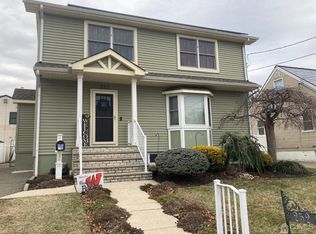 252 Old Rd, Sewaren, NJ 07077