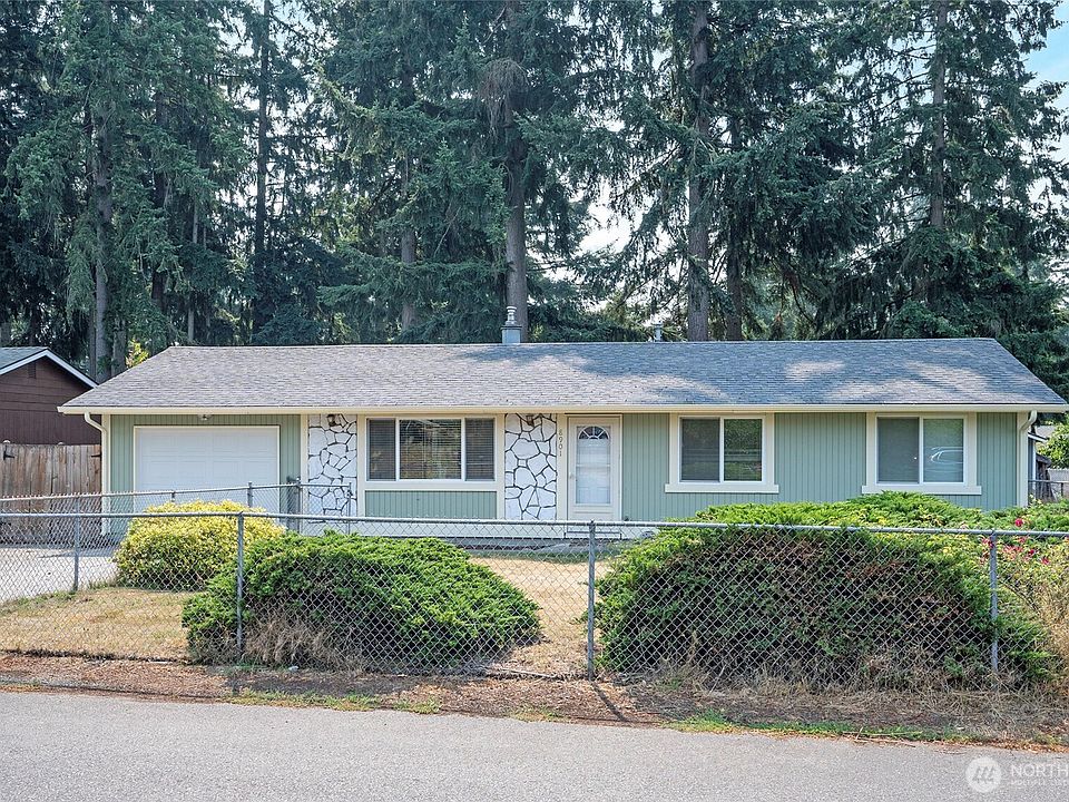 1st image of 8901 Quinault Loop NE