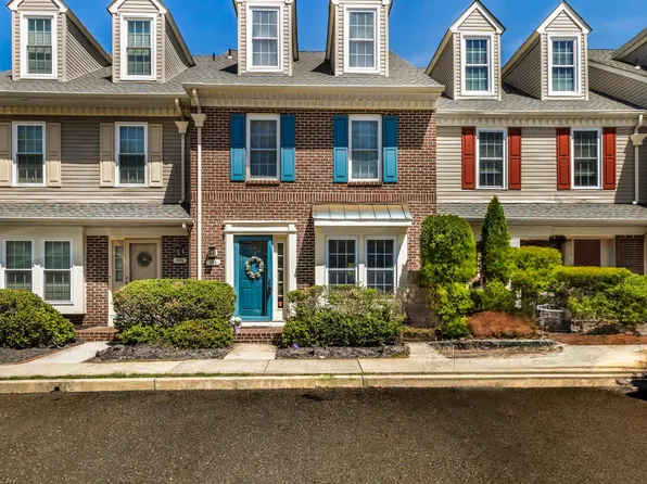605 Berkshire Way, Marlton, NJ 08053