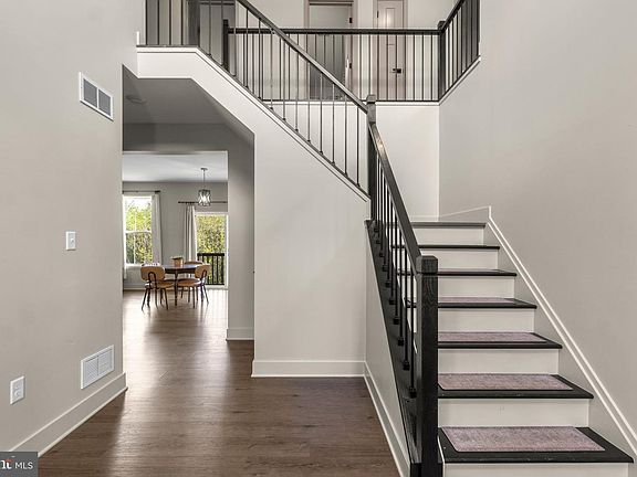 4th image of 1584 Bunker Ct
