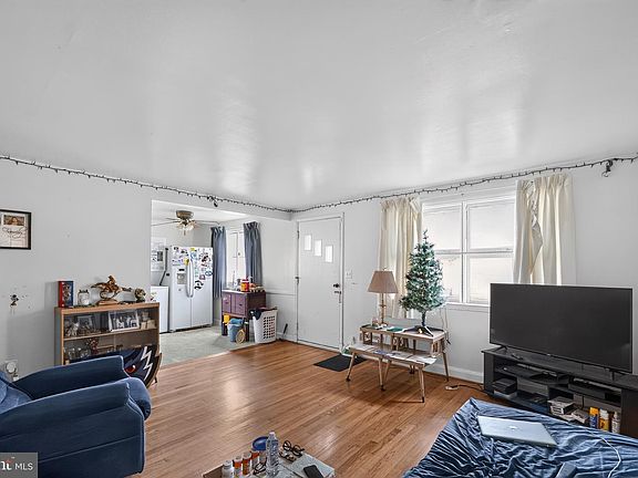 5th image of 2729 Chesley Ave