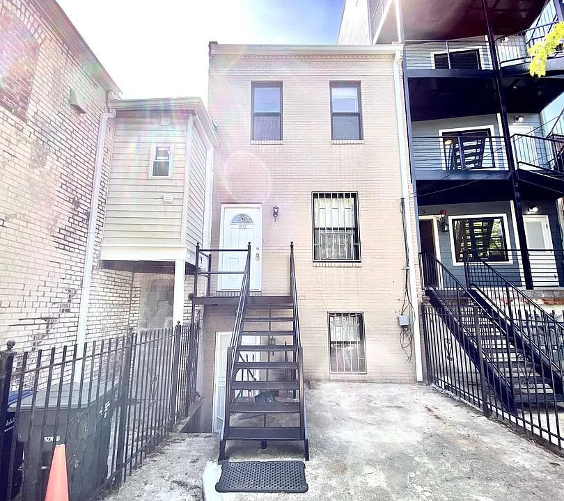 1702 Lincoln Rd NE #2