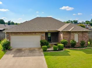 35 Chantileer Ln, Ward, AR 72176
