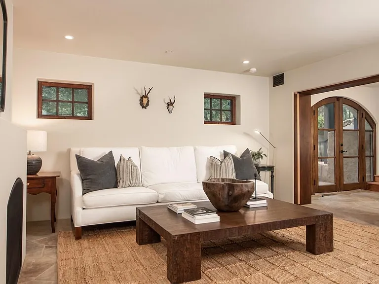 710 Romero Canyon Rd — Photo 26
