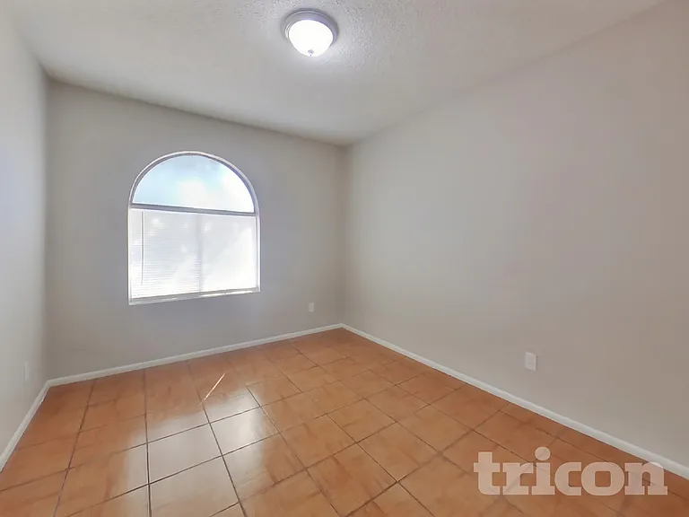 18416 N 55th Dr — Photo 12