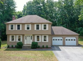 1 Applewood Dr, Westford, MA 01886