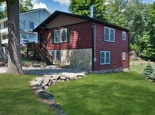 24 Delaware Ave, Hopatcong, NJ 07843