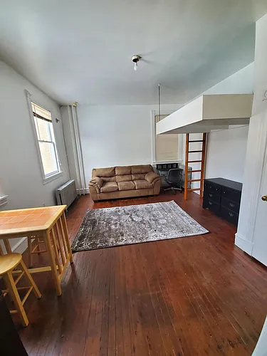 387 S River St #1-R Photo 1