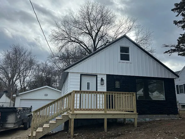 104 Rosenberger Ave, Oskaloosa, IA 52577