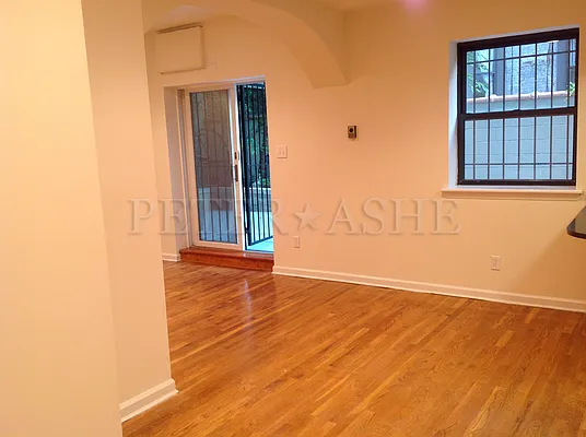 Rented by Peter Ashe | media 19