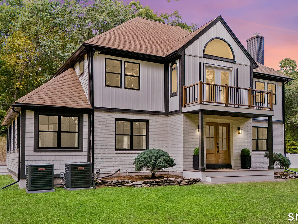 60 Mountain Rd