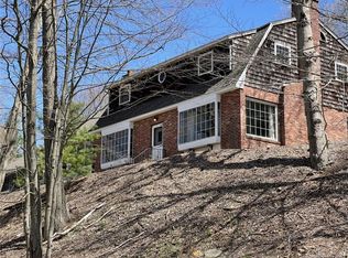 6 Emerald Ridge Ct, Shelton, CT 06484