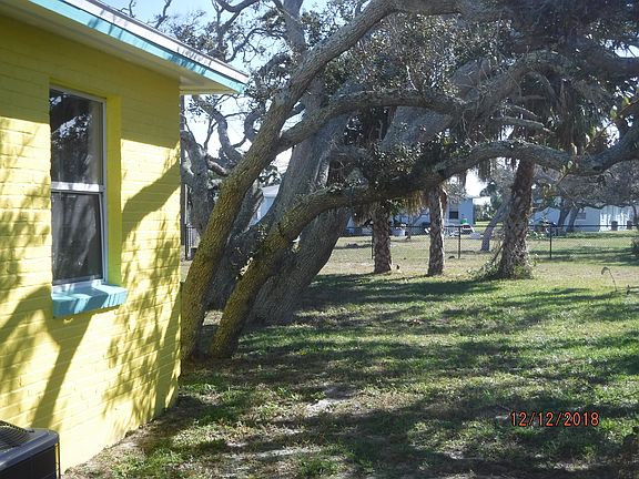 3rd image of 15 Cypress Cir