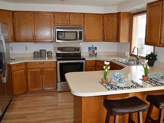 4th image of 3108 S Sommer Ln